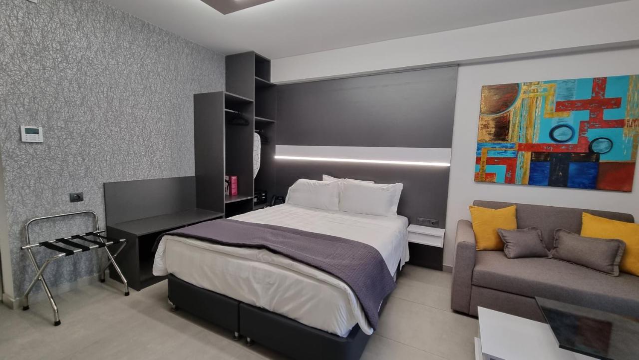 Aparthotel Luxsuites Ofrinion