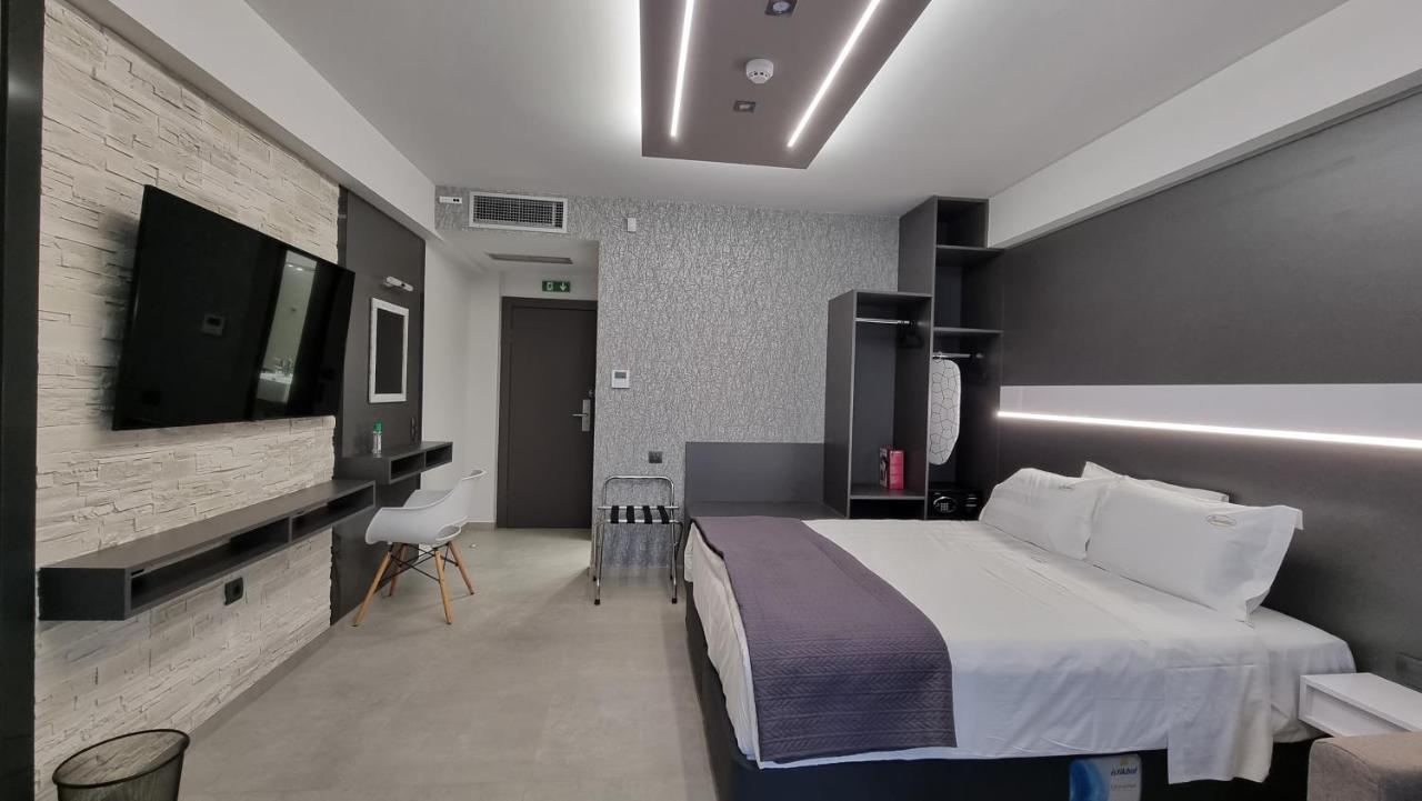 Luxsuites * Ofrinion