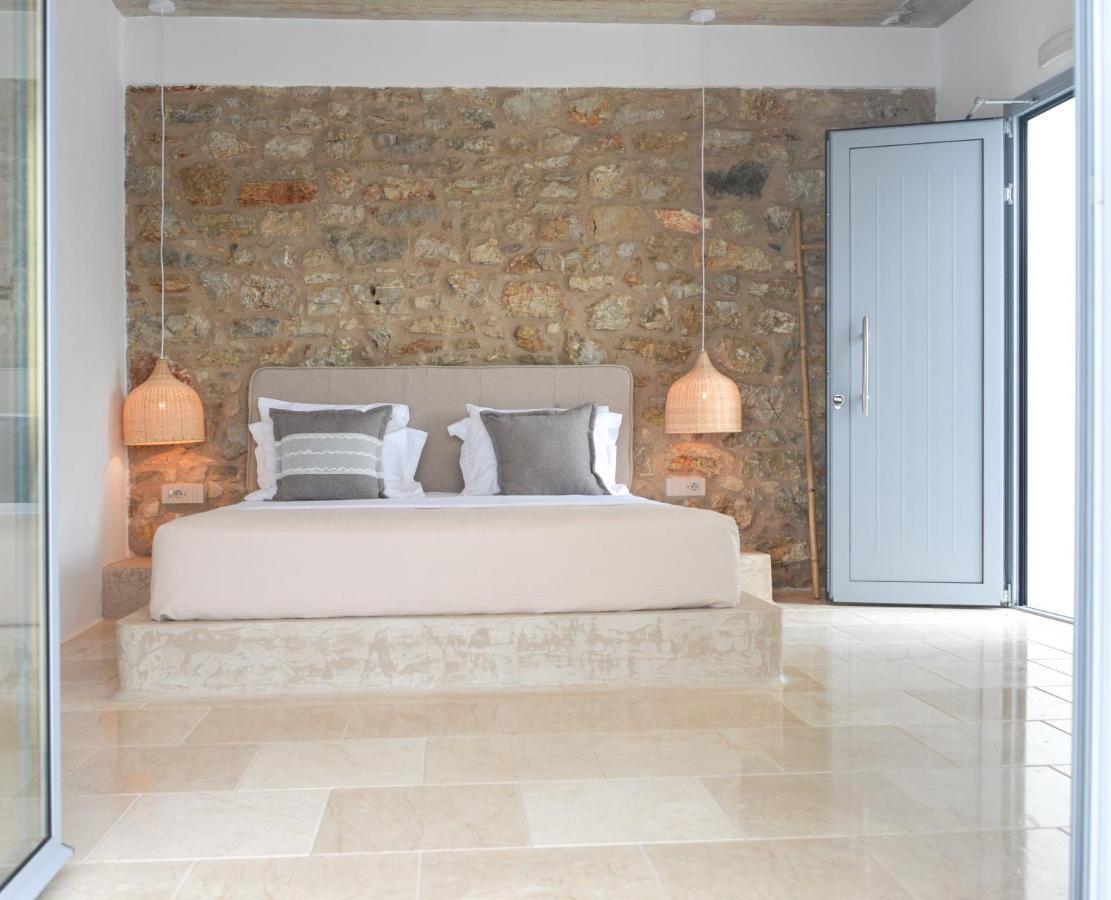 Anavalos Aparthotel 5*