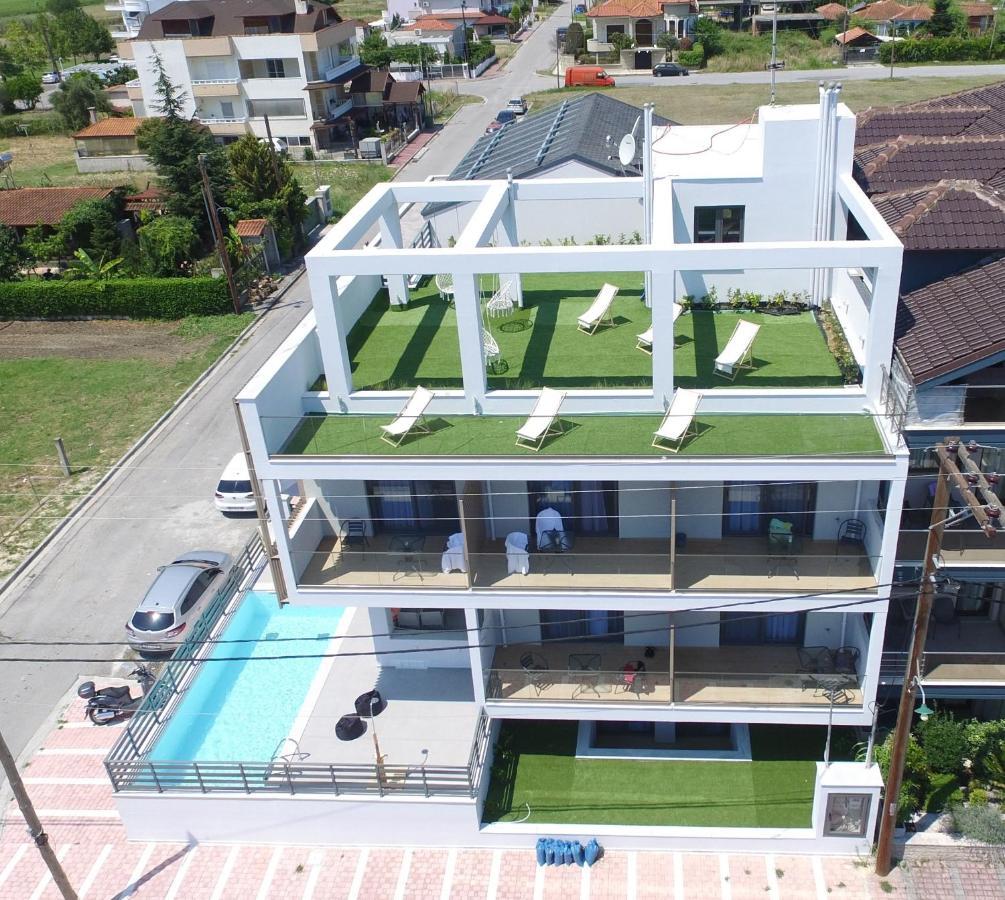Four Reasons * Paralia Katerinis