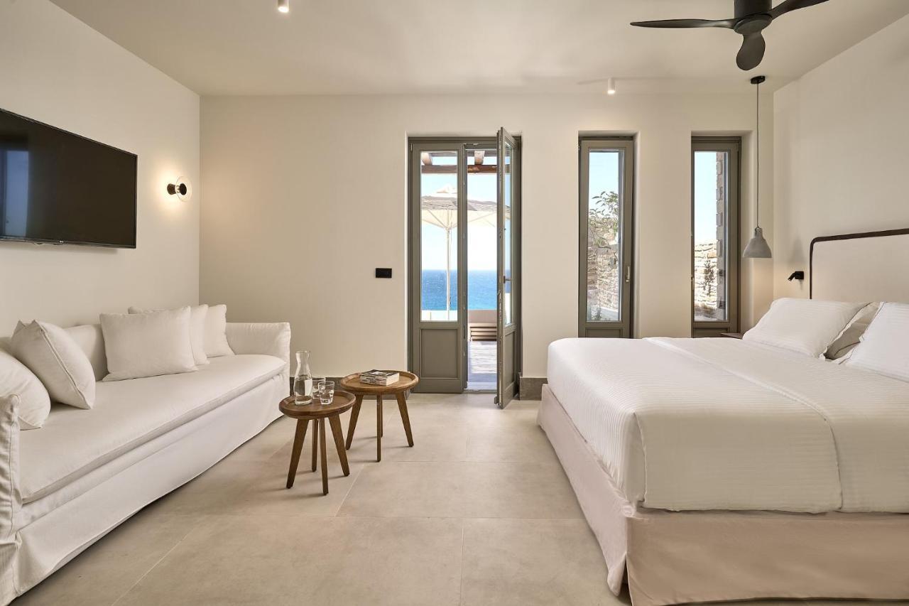 Ios Grand Pool Mylopotas