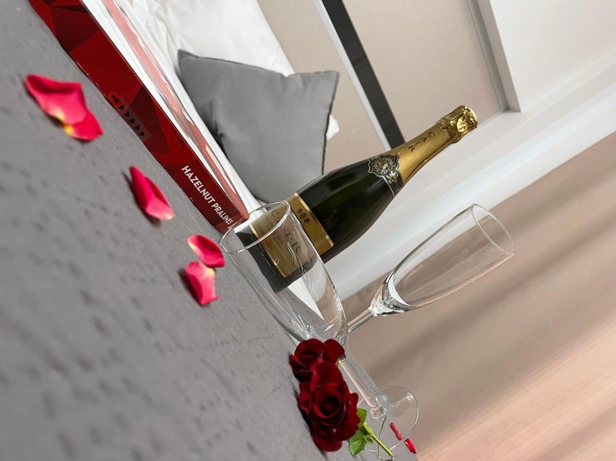 Luxsuites * Ofrinion
