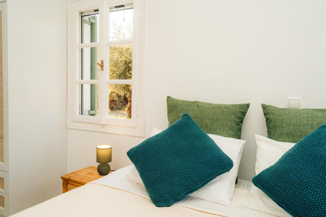 La Maison De Lilac-luxurious Olive Grove