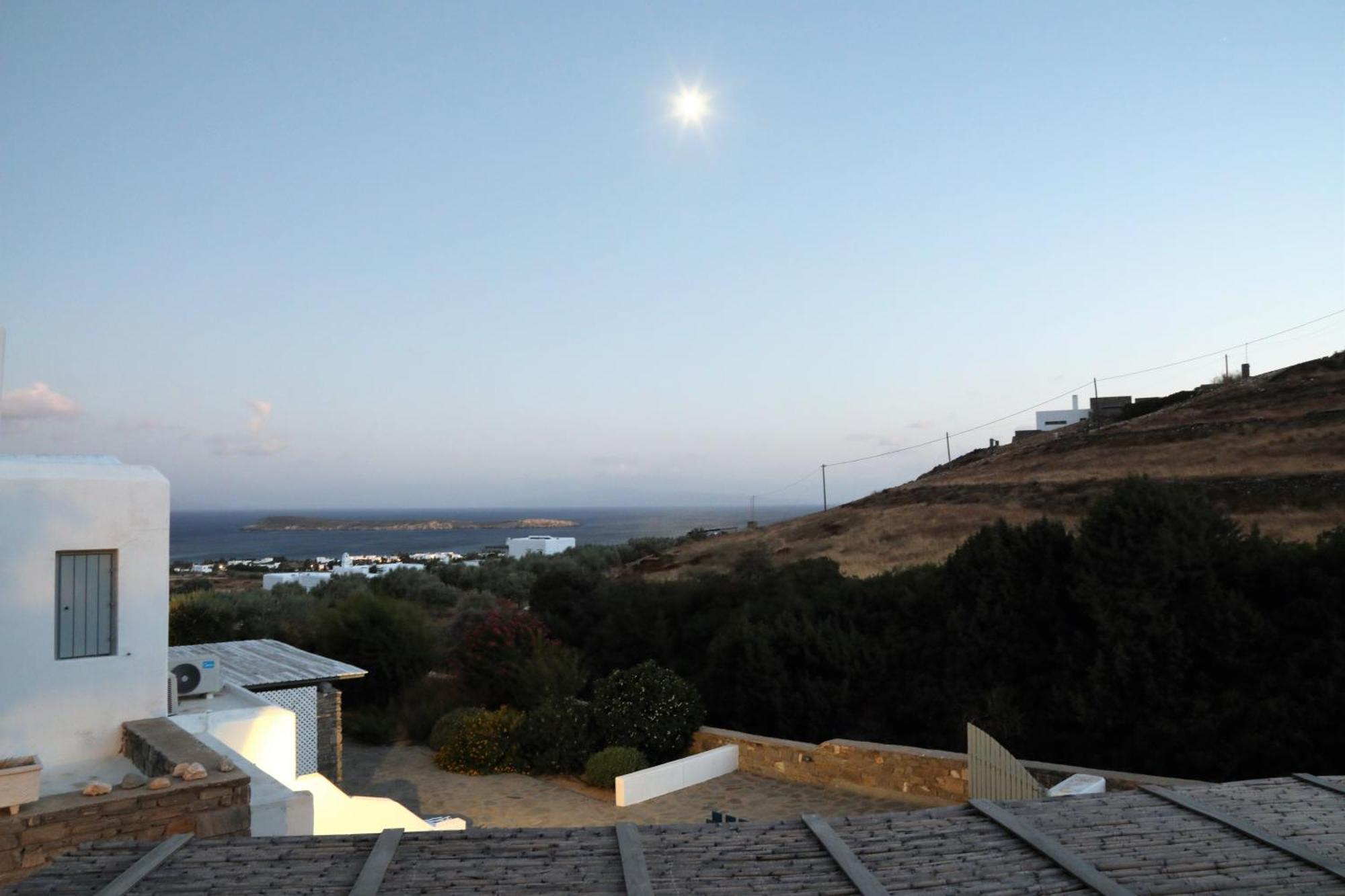 Zoe With Seaview Near Golden Chrisi Akti (Paros)