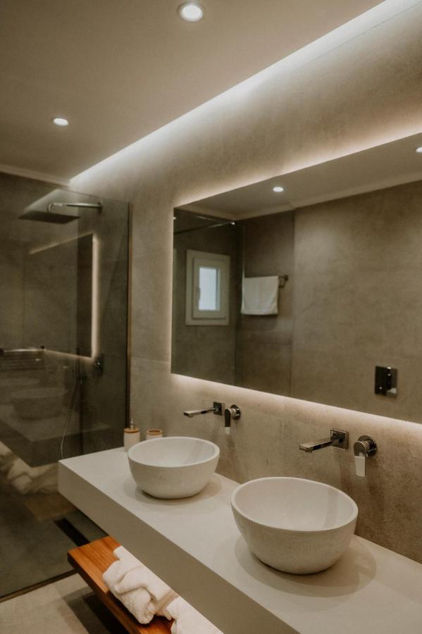 Butterfly - Heated Private Pool & Jacuzzi Villa