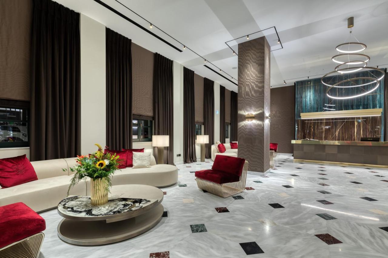 Grand Hotel