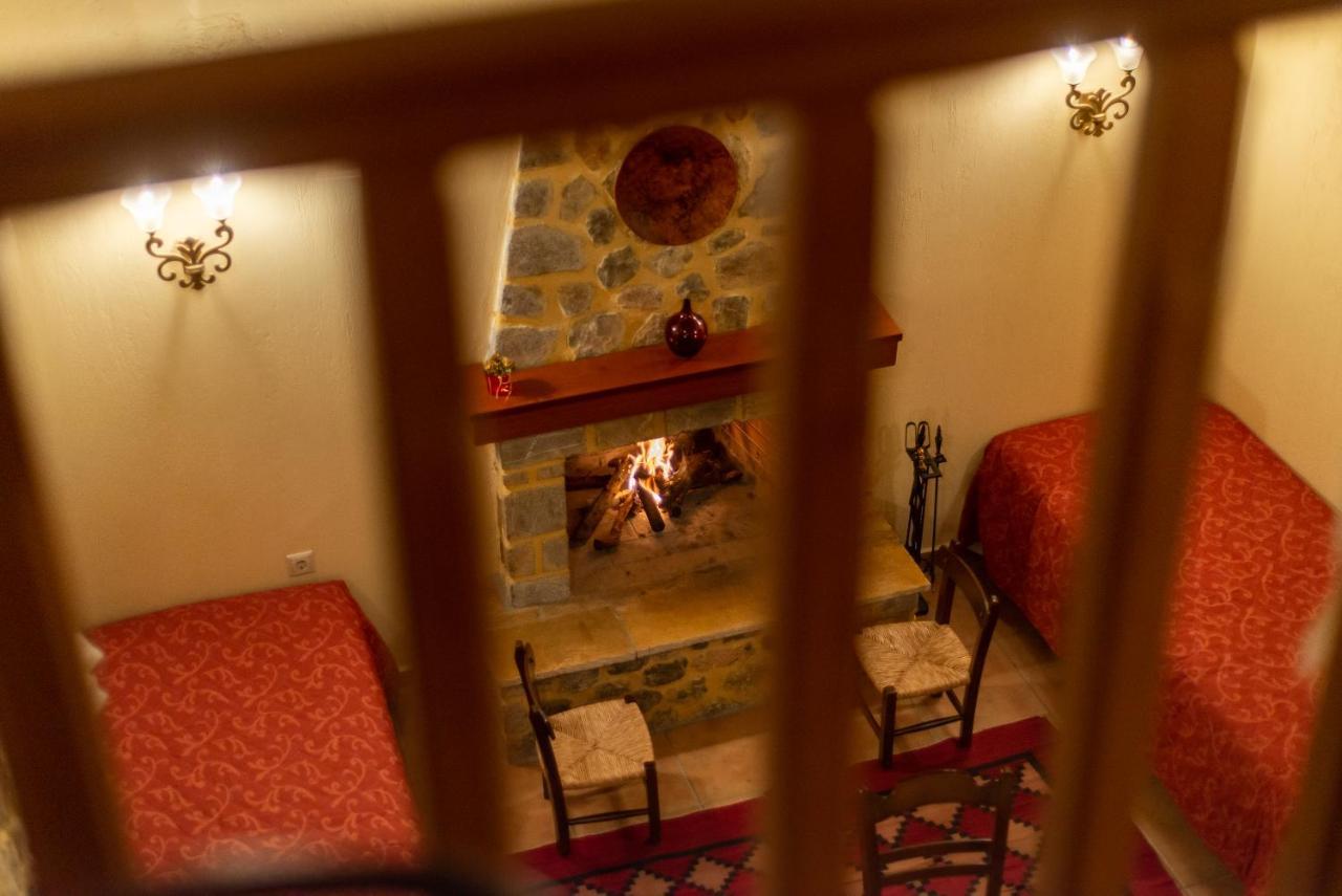 Hotel Karyatis
