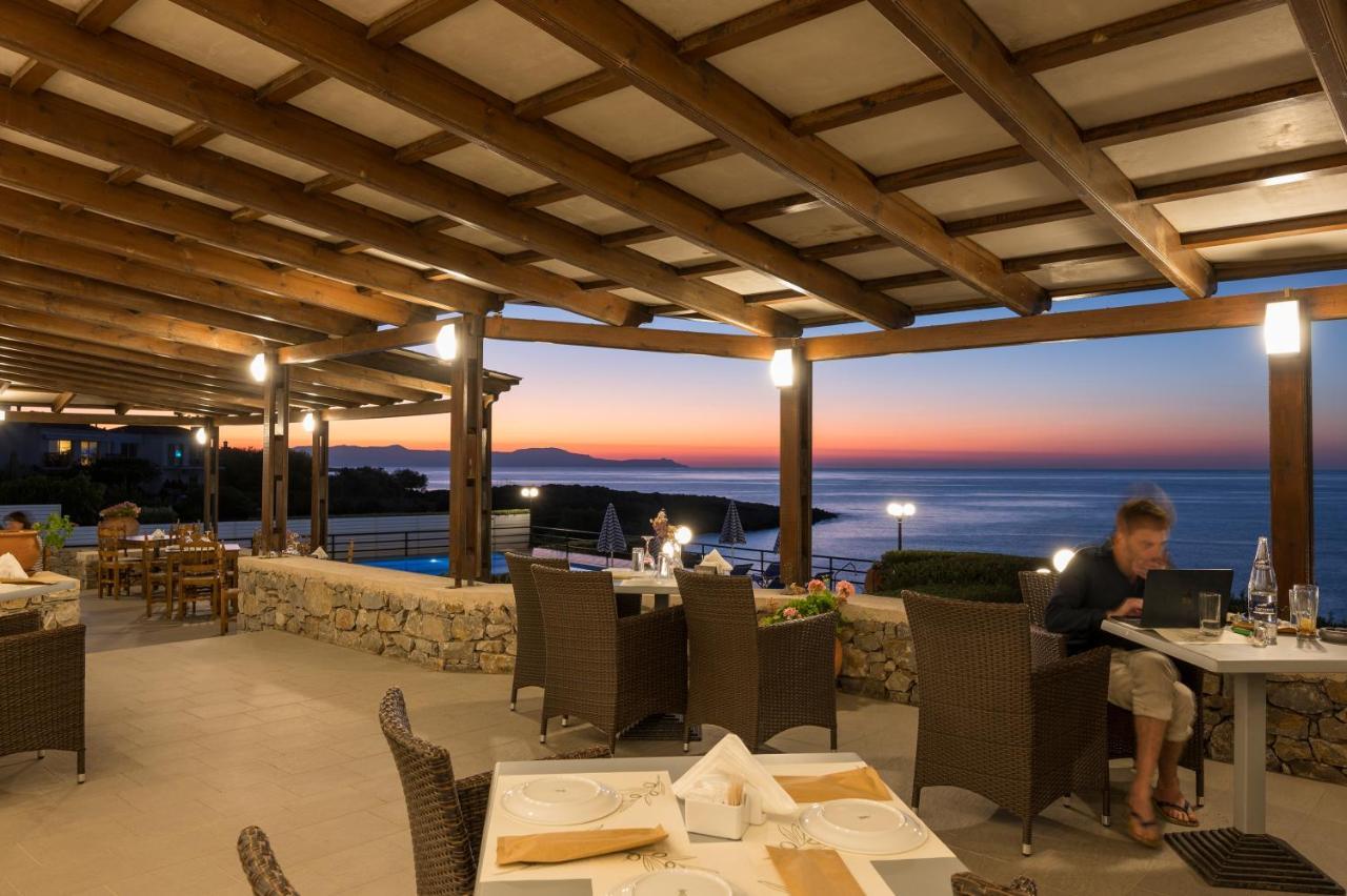 Lena Hotel 3*