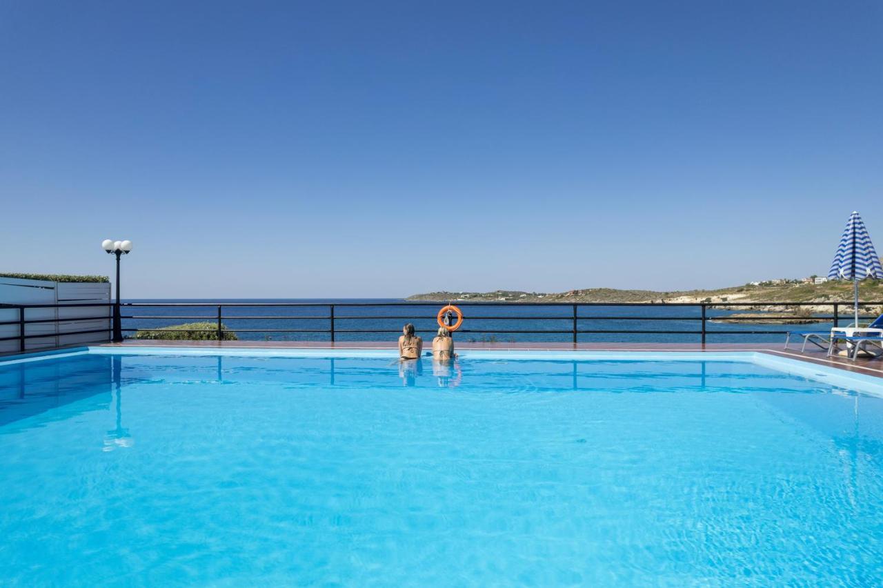 Lena Hotel 3*