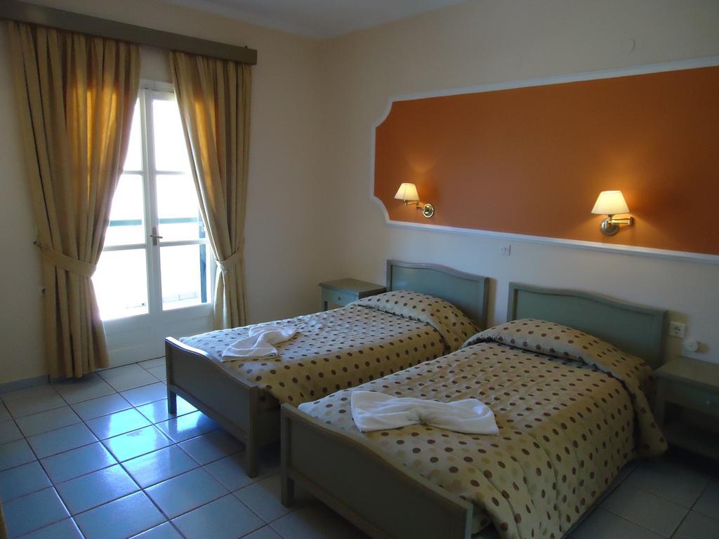 Matoula Acharavi (Corfu)