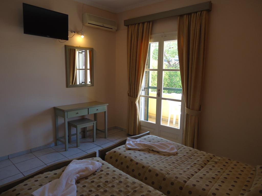 Matoula Aparthotel 3*