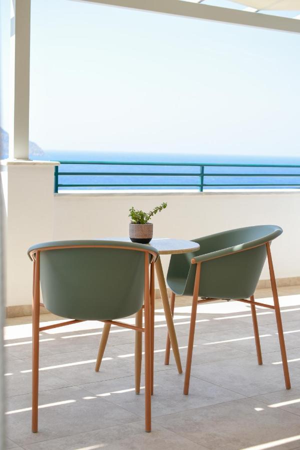 Aparthotel Elena Village 4*