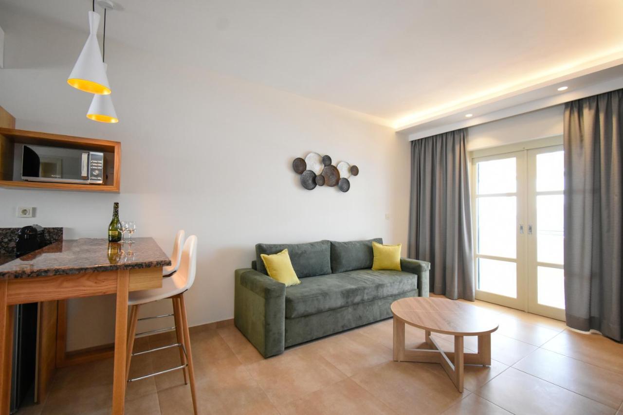 Aparthotel Elena Village