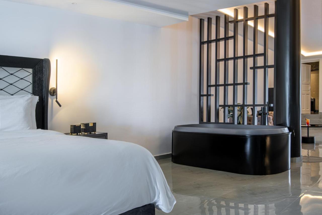Petinos Hotel