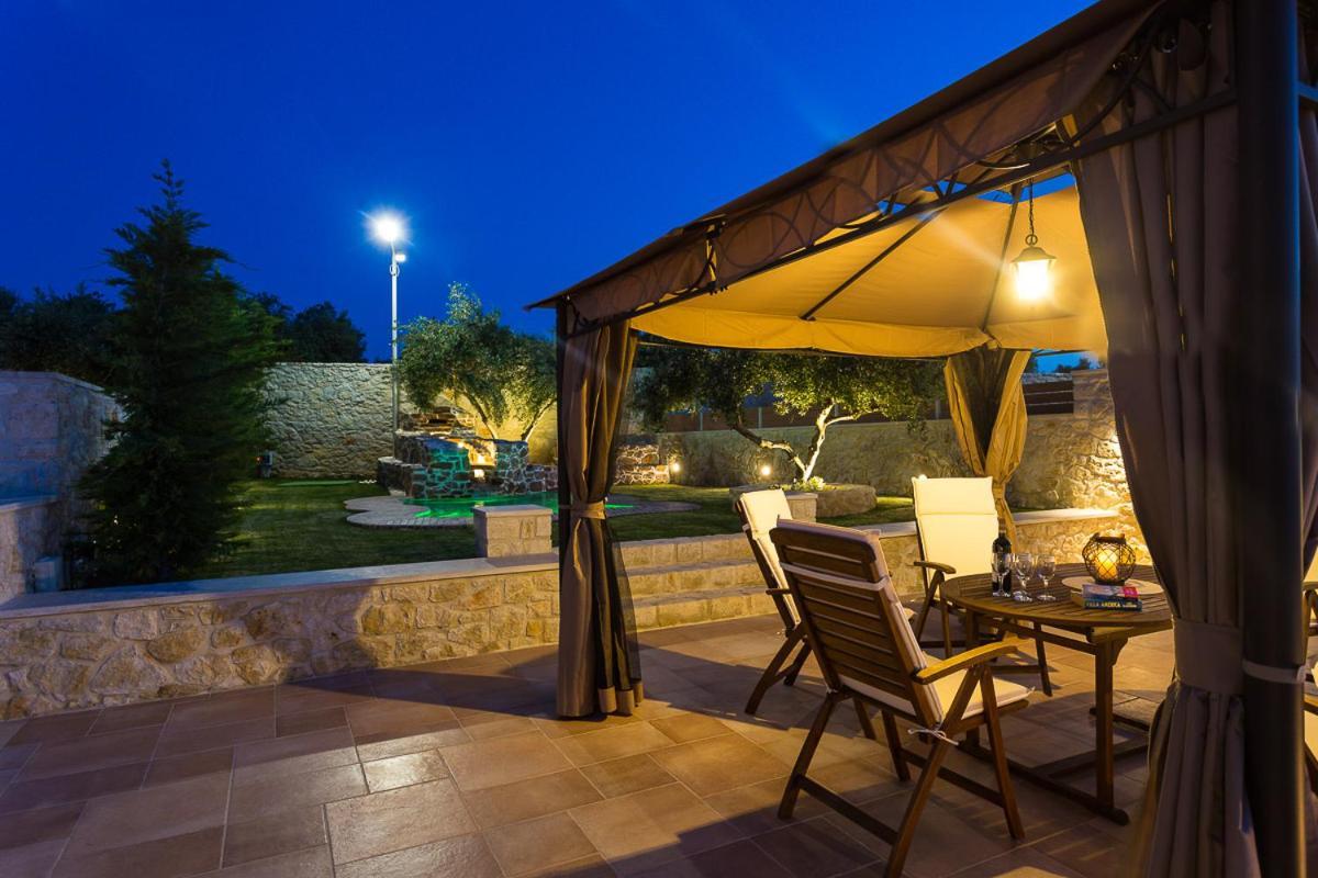 Villa Roupes Villa I, Family Villa, Fantastic Views, Private Pool *