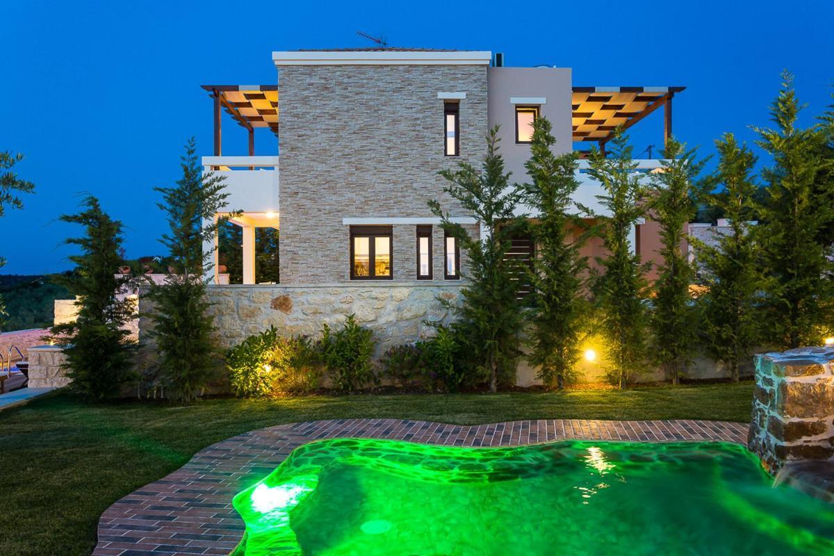 Villa Roupes Villa I, Family Villa, Fantastic Views, Private Pool Roupai