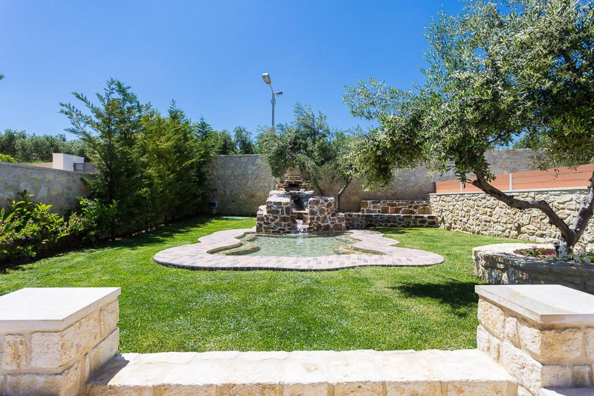 Villa Roupes Villa I, Family Villa, Fantastic Views, Private Pool Roupai
