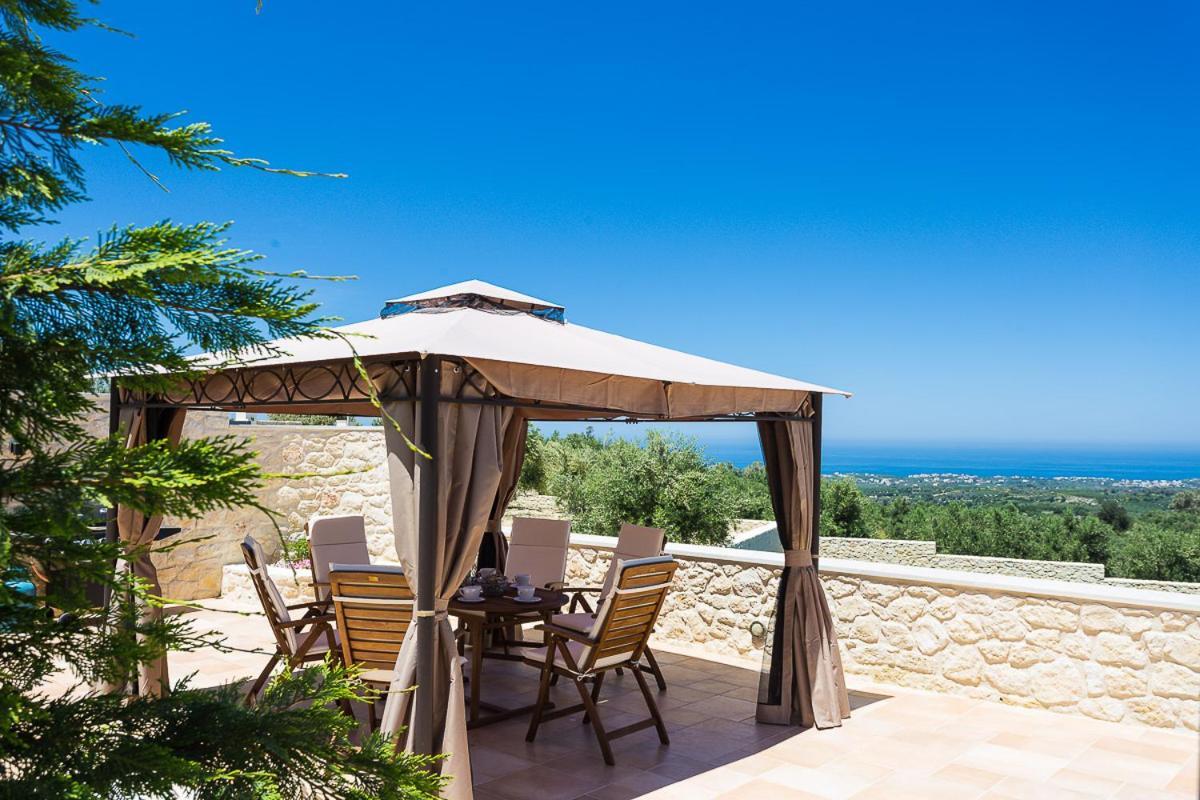 Villa Roupes Villa I, Family Villa, Fantastic Views, Private Pool *
