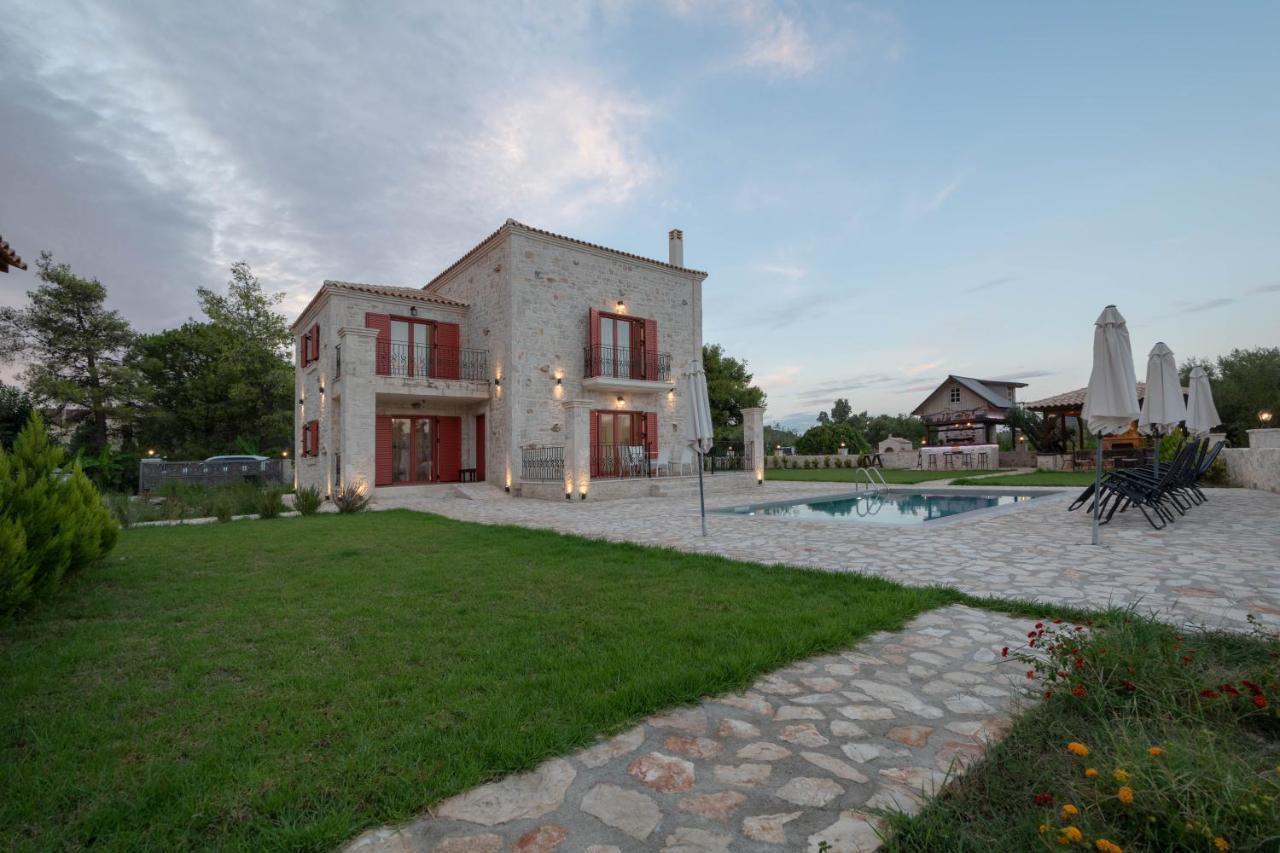 Agro Art Boutique & Luxury - Two Art With Pools, Unique Decors, And A Treehouse Option Villa Vanato