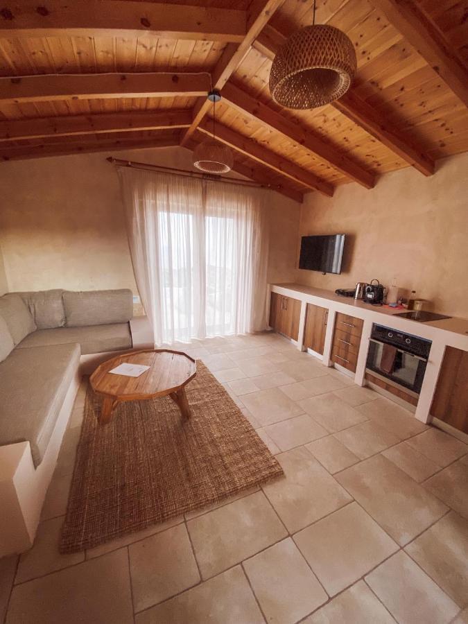 Mani Luxury And In With Private Pools