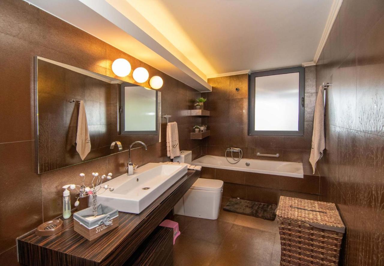 Optasia Luxury House * Argos