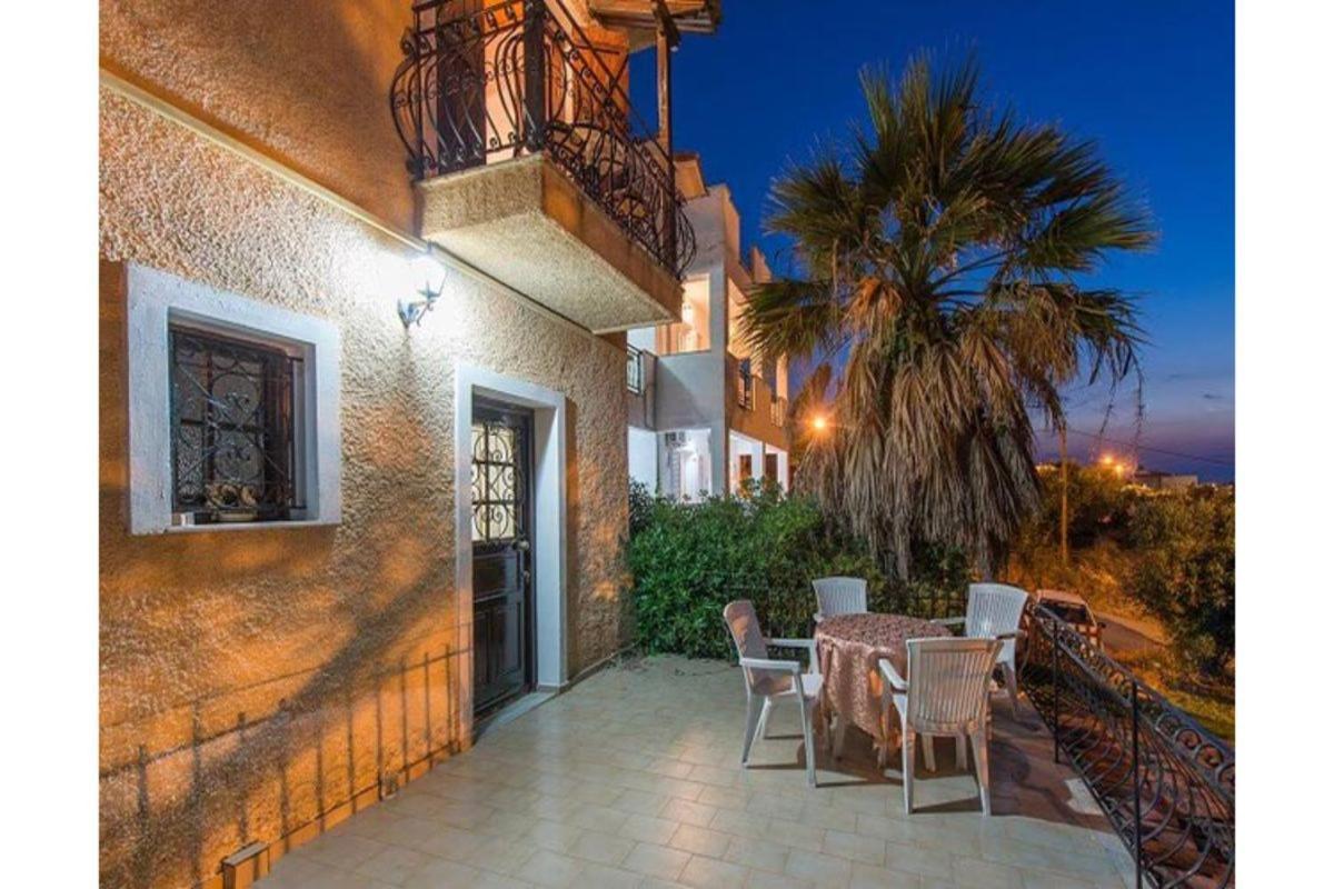 Yiannis 6 Apartment *