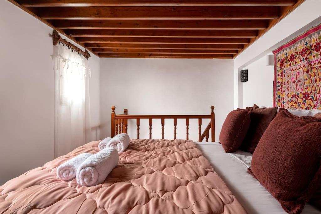 Acropolis House *