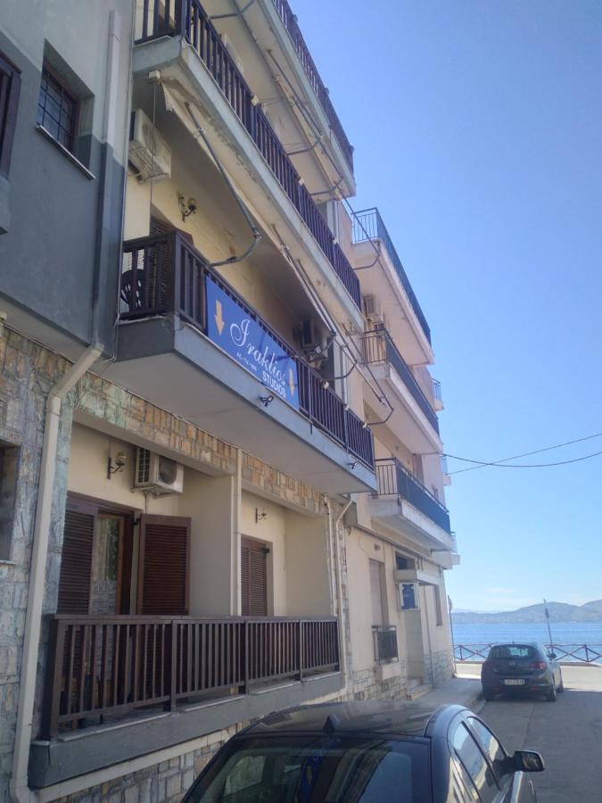 Filippos Apartments: Seaside Panoramic Views * Agria