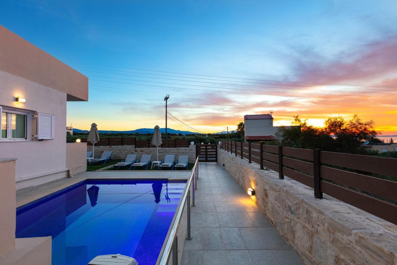 7 Bedroom With Pool, 700m From The Beach! Holiday home *