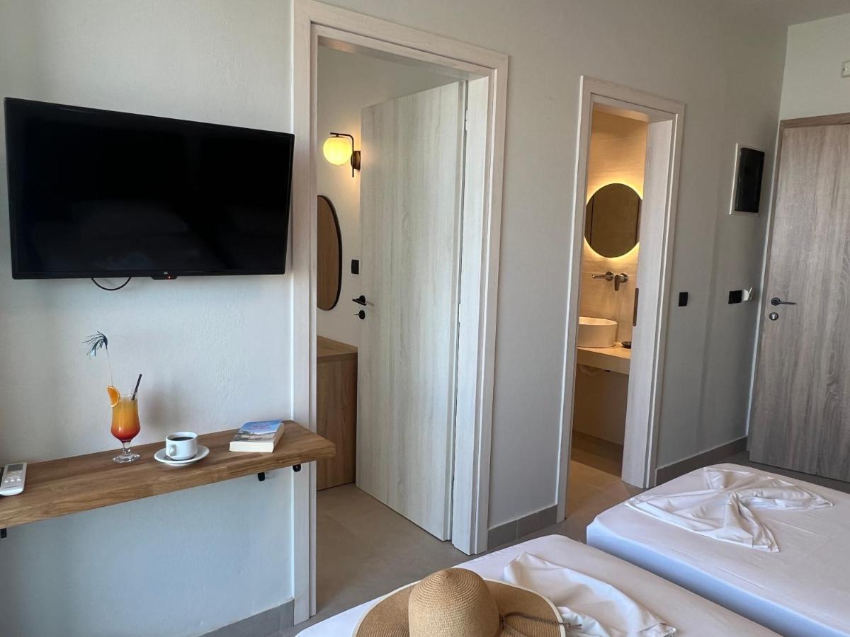 Hotel Kathrin Adelianos Kampos