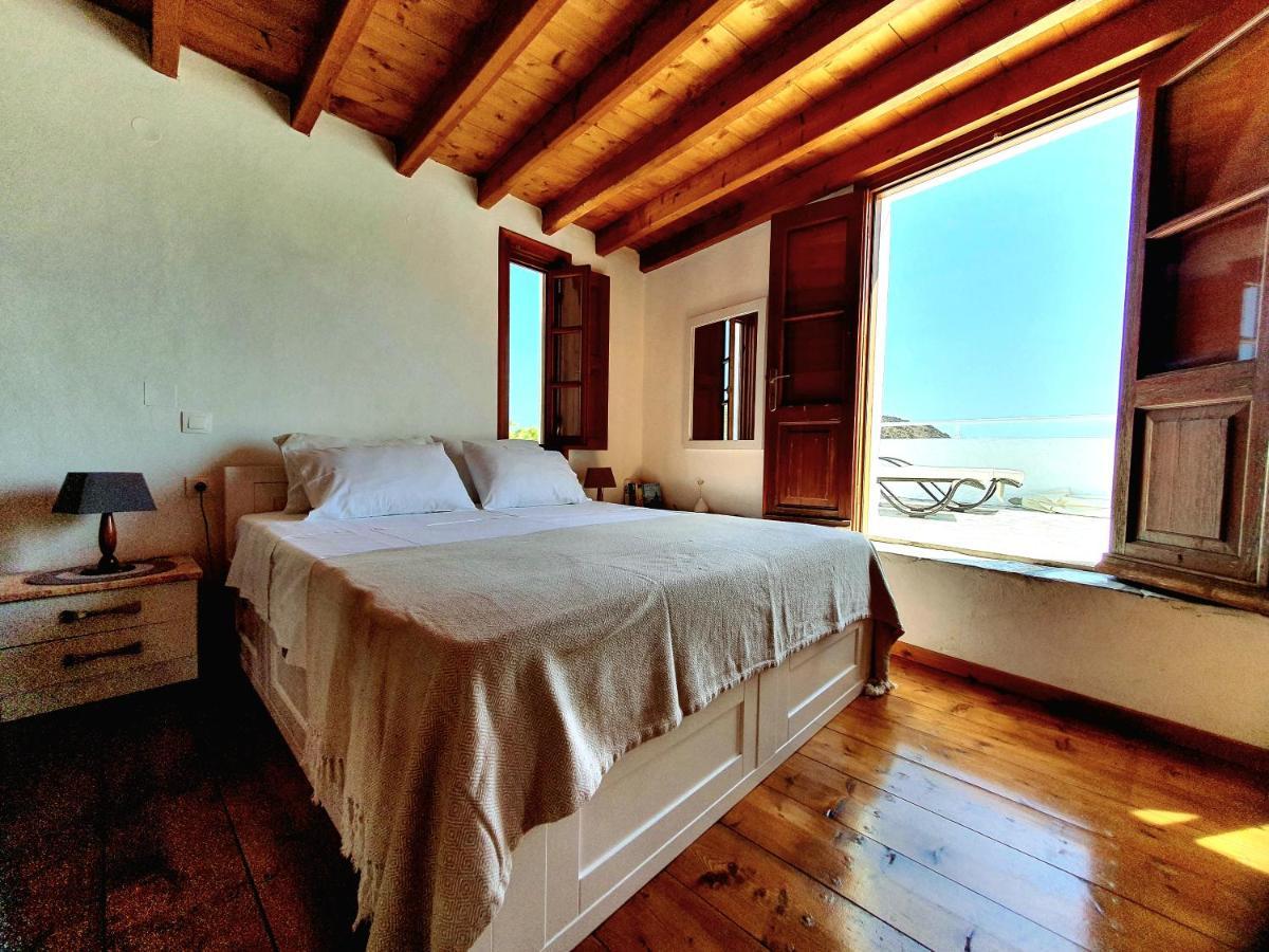 1 Apartment *