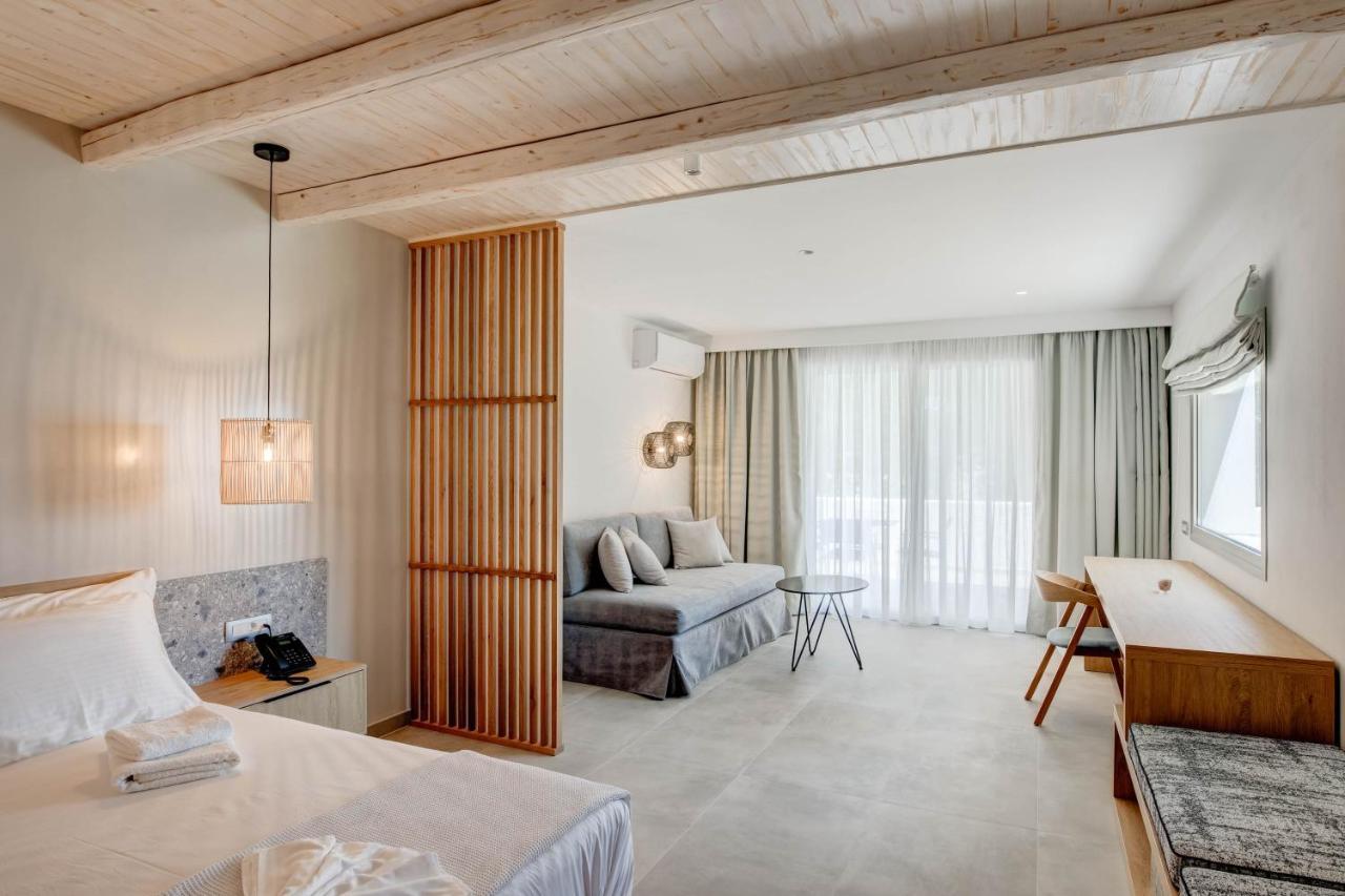 Alboro Seaside Hotel *