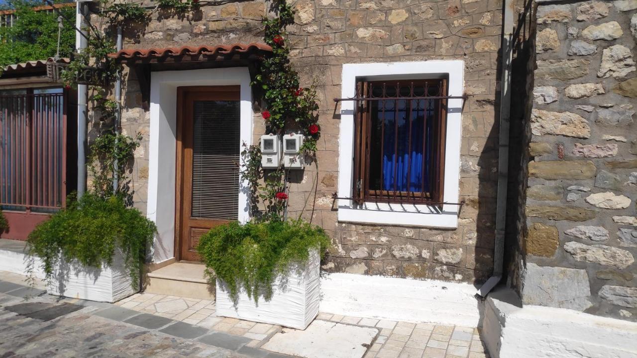 Naupactus Unique Harbor In A Stone House! *