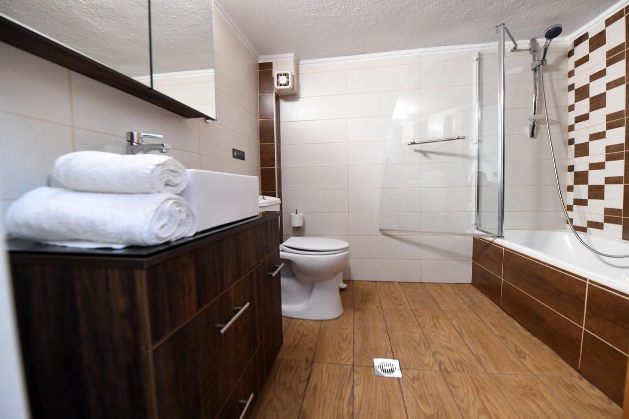 Grand Lux Apartment *
