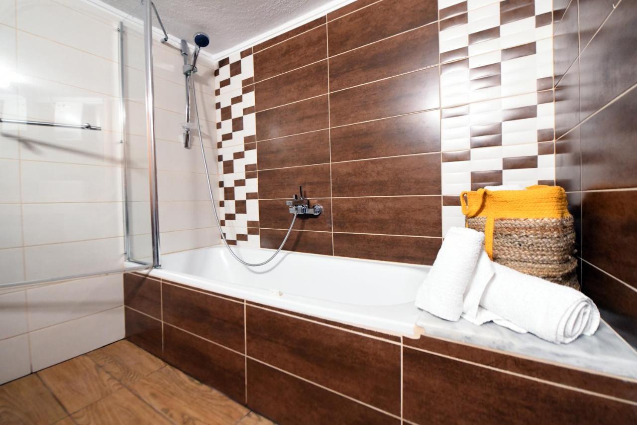 Grand Lux * Serres