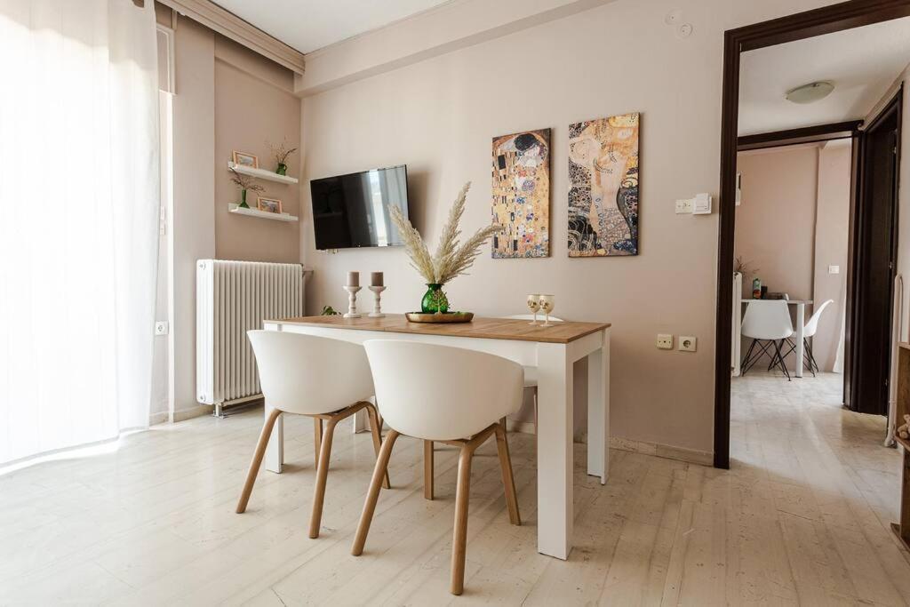 Cozy Seaside Penthouse With Sea & Mountain View. Apartment Volos