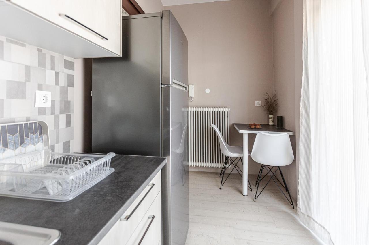 Apartment Cozy Seaside Penthouse With Sea & Mountain View. Volos