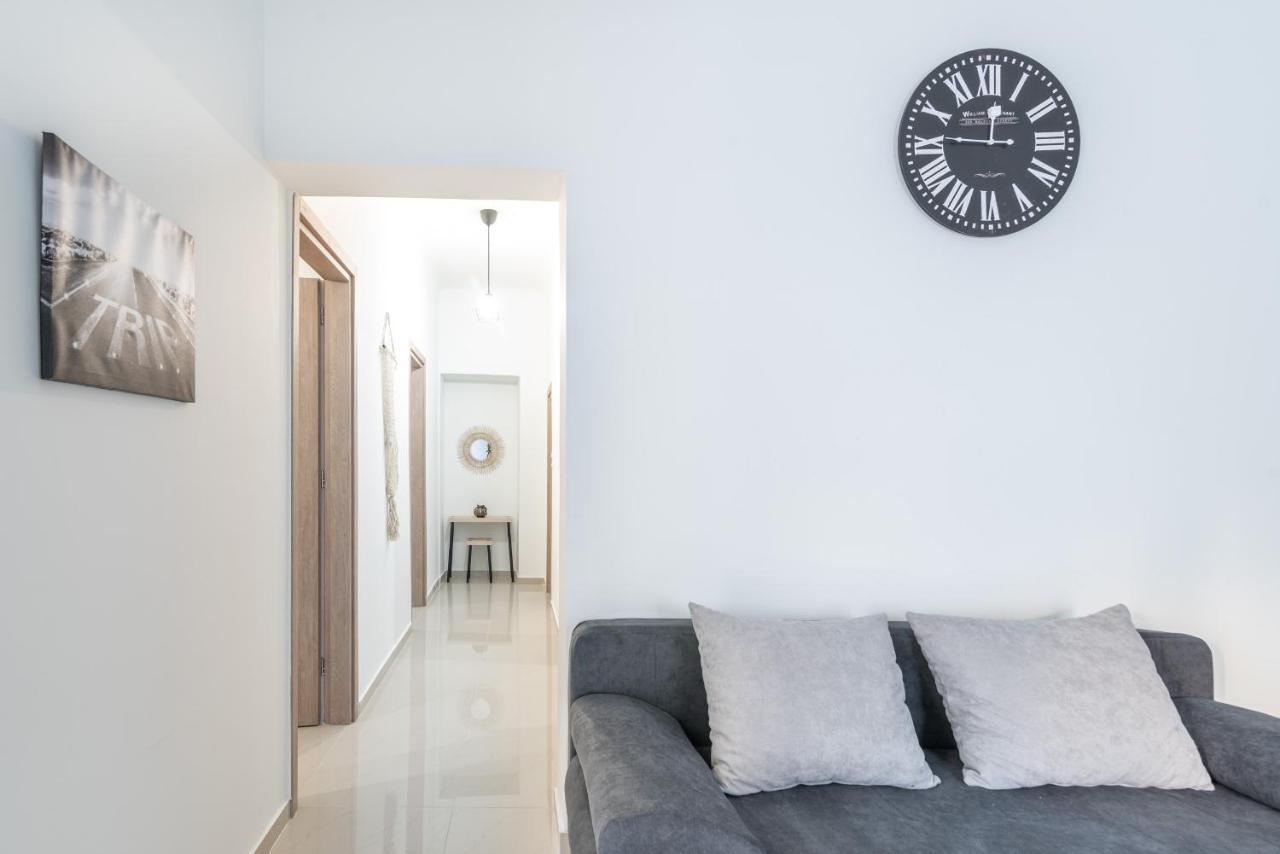 Blue Riviera & - Alimos 2 Apartment *