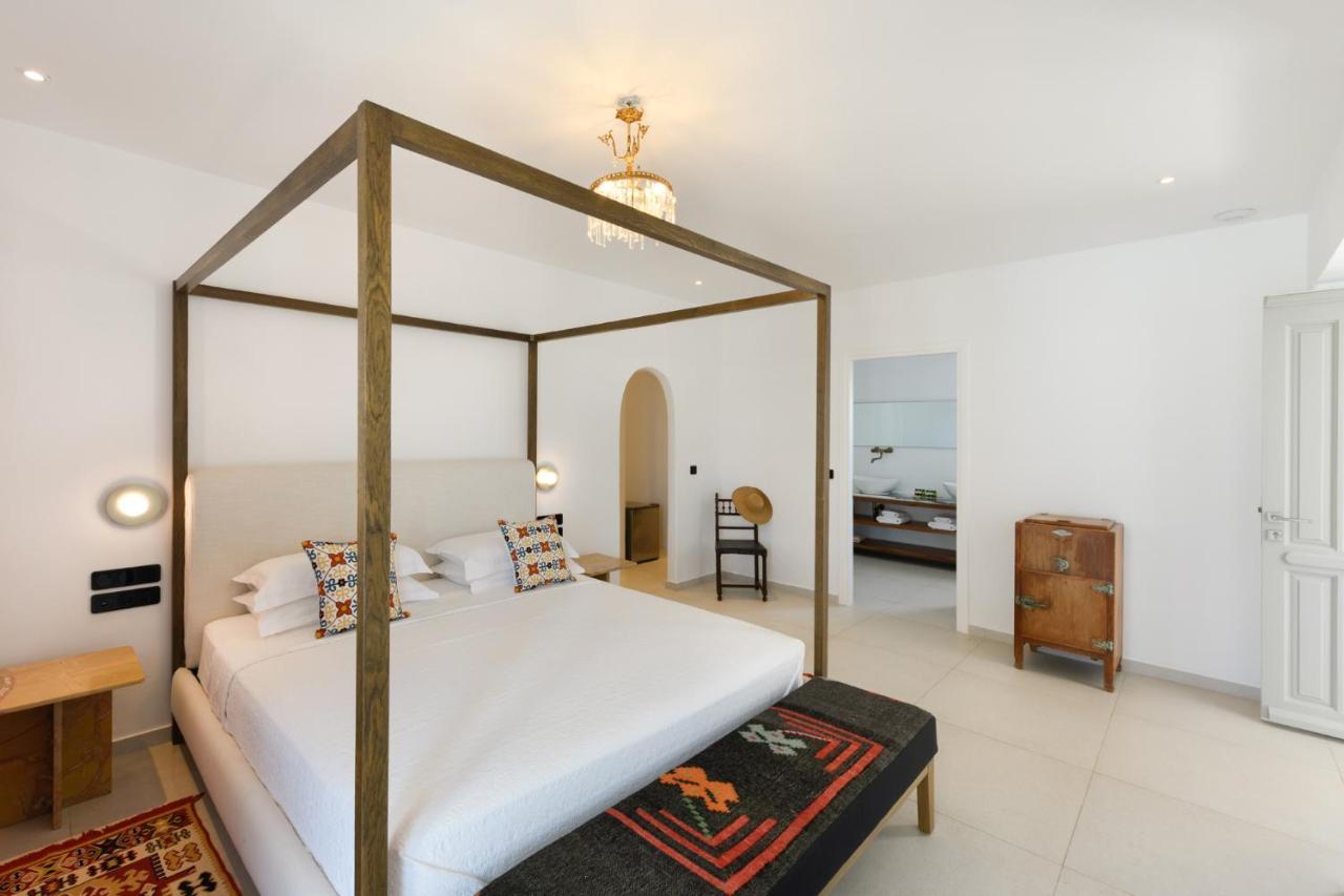 Kallisti Paros Naousa (Paros)