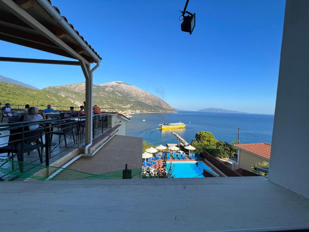 Oceanis Hotel 2*
