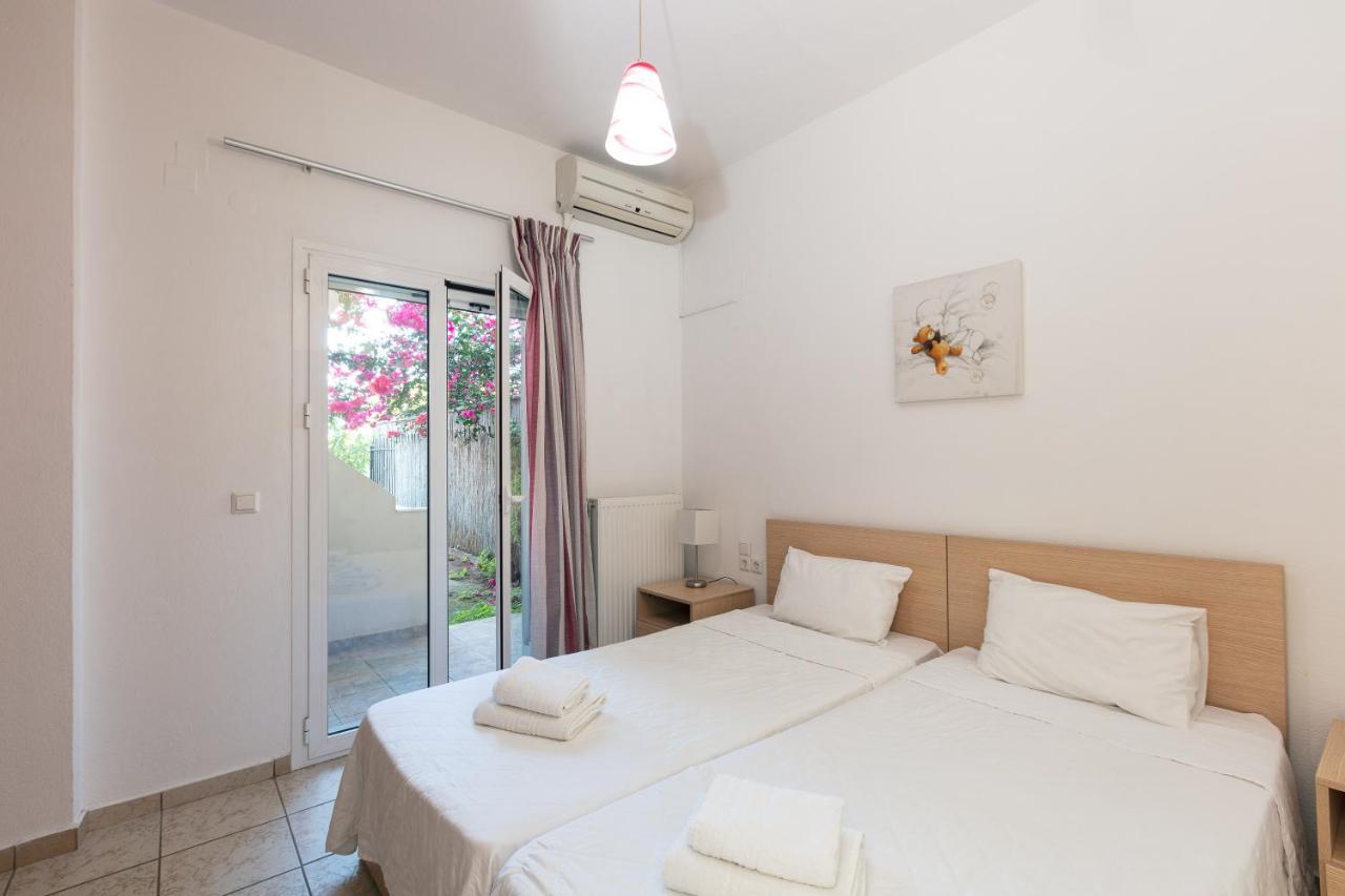 Holiday home 7 Bedroom With Pool, 700m From The Beach! Prinos (Crete)