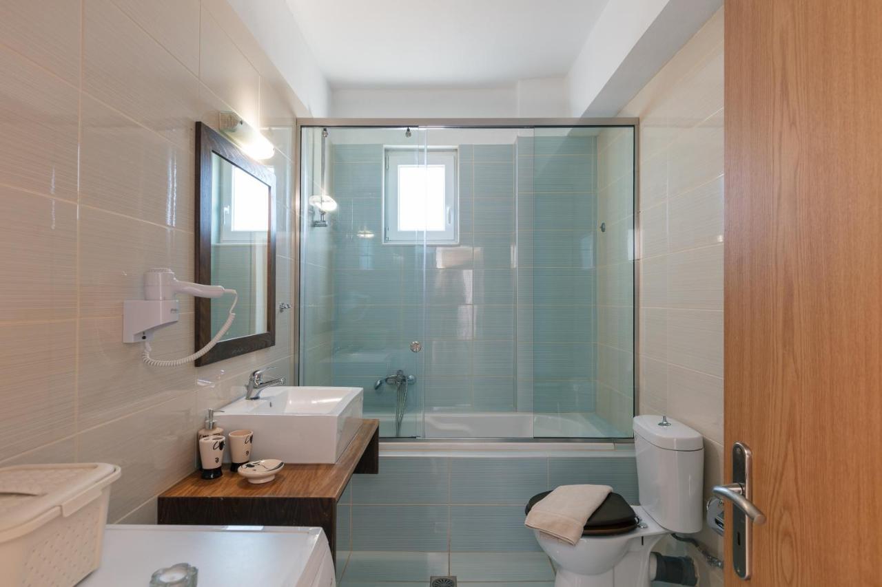 Holiday home 7 Bedroom With Pool, 700m From The Beach! *