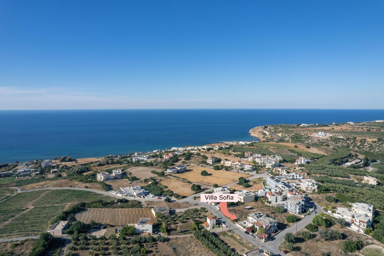 Holiday home 7 Bedroom With Pool, 700m From The Beach!