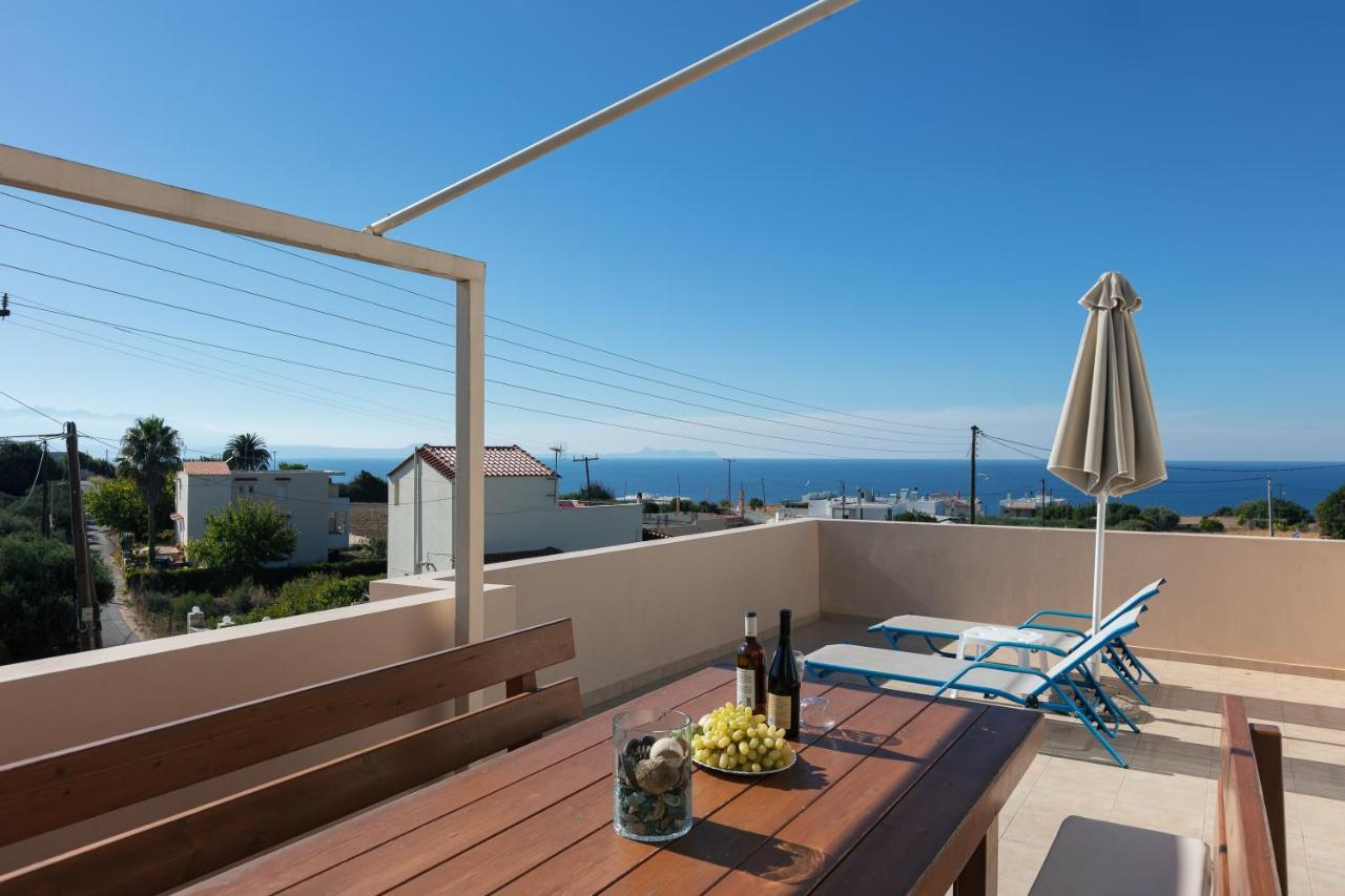 7 Bedroom With Pool, 700m From The Beach! Holiday home Prinos (Crete)