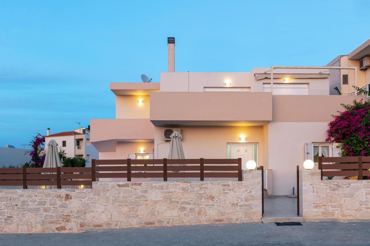 Holiday home 7 Bedroom With Pool, 700m From The Beach! *