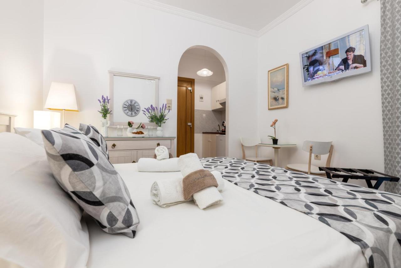 Panos Luxury Apartment *