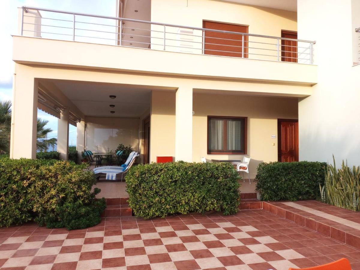 Tholos Bay Apartment *