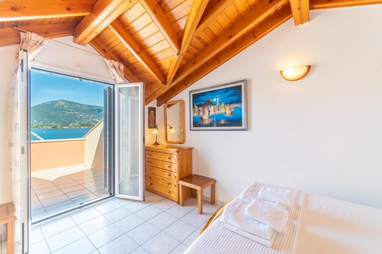 St Nicholas A5 Superior One 2 Apartment Dafnila