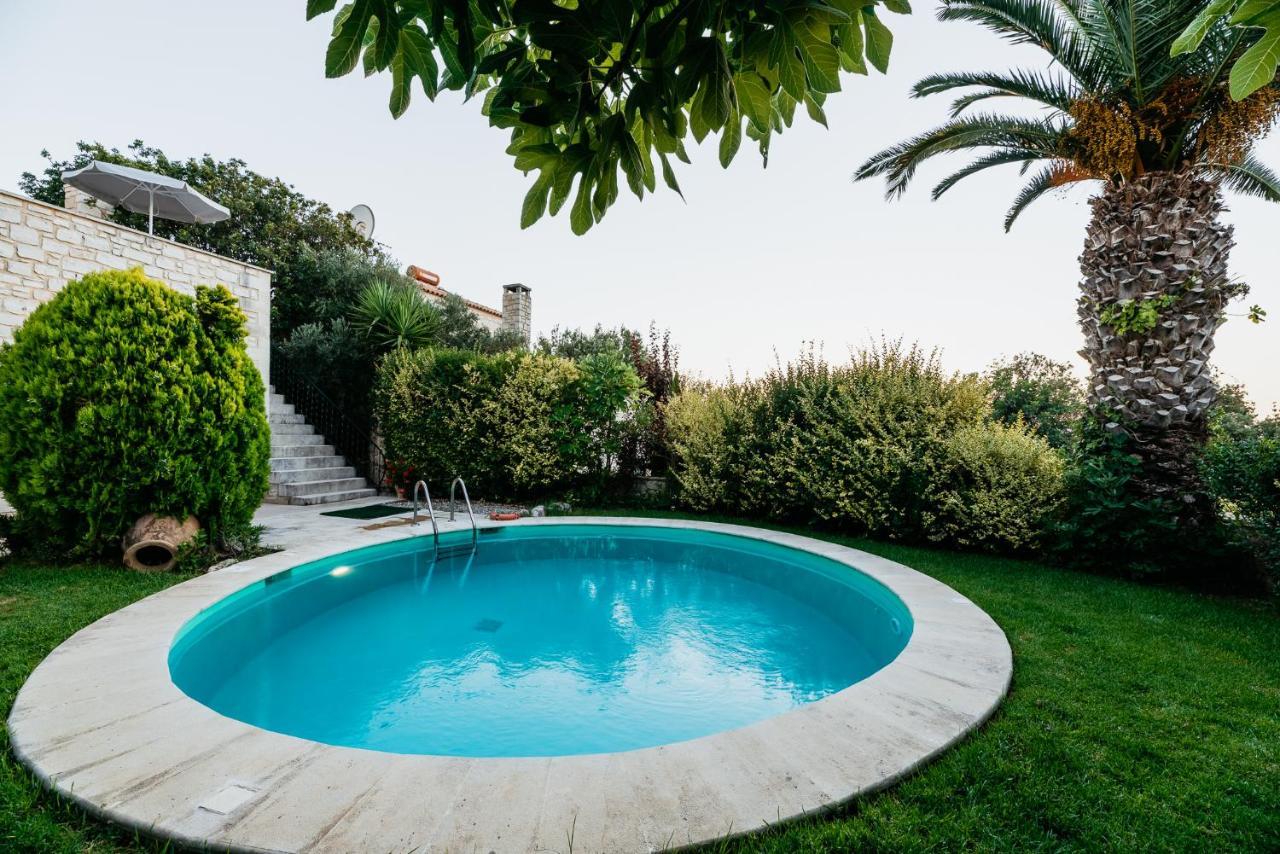 Olympia - Erato Prines (Rethymno)