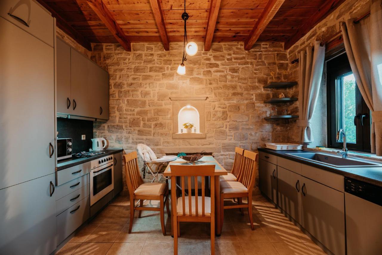 Olympia - Erato Holiday home *